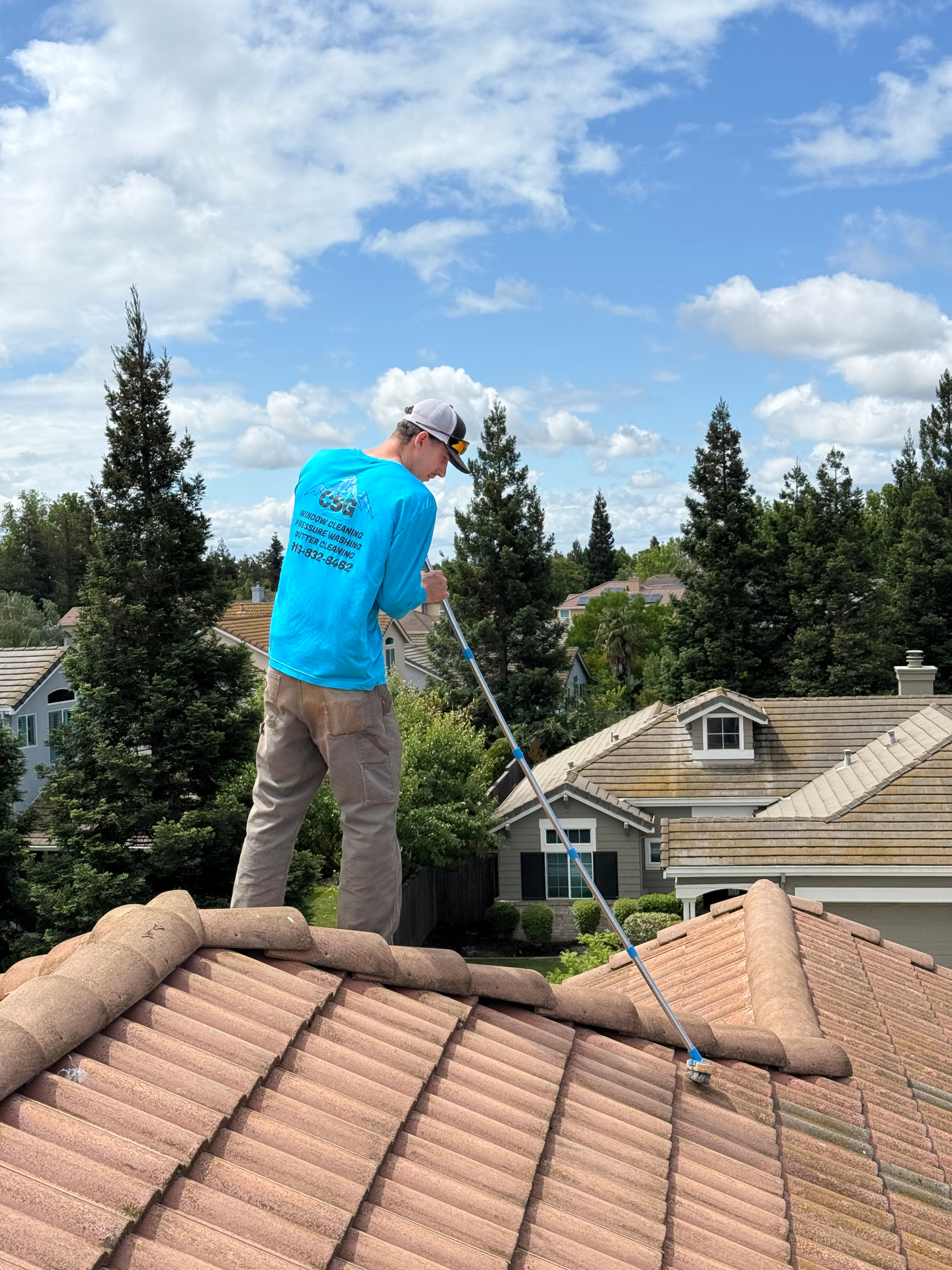 Roof Cleaning (Soft Washing) in Elk Grove and Sacramento